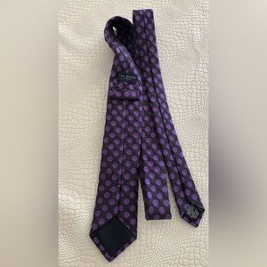 TED BAKER polka dot 100% silk tie perfect condition